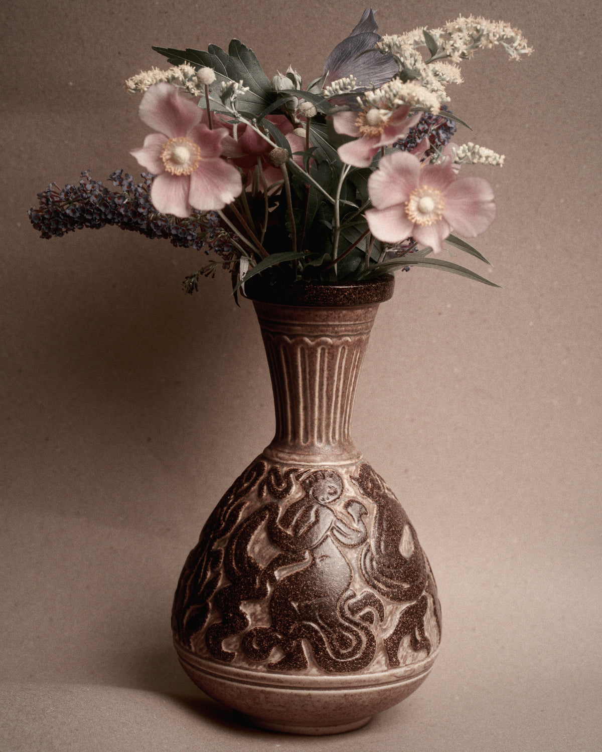 Michael Andersen &amp; Søn “Vase med Mennesker”, Model 6406